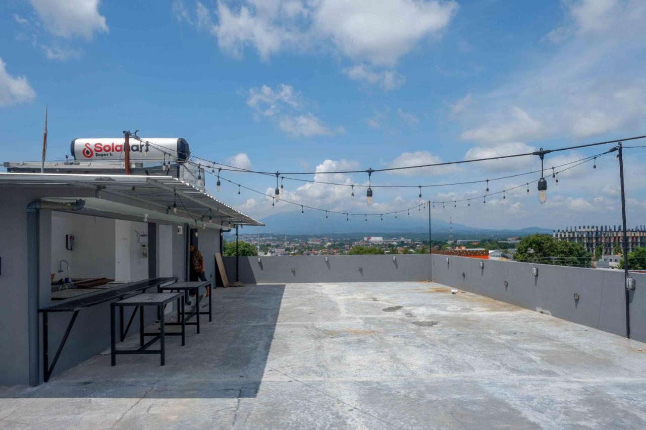 Reddoorz Plus Near Patung Kuda Undip Jatingaleh Екстер'єр фото