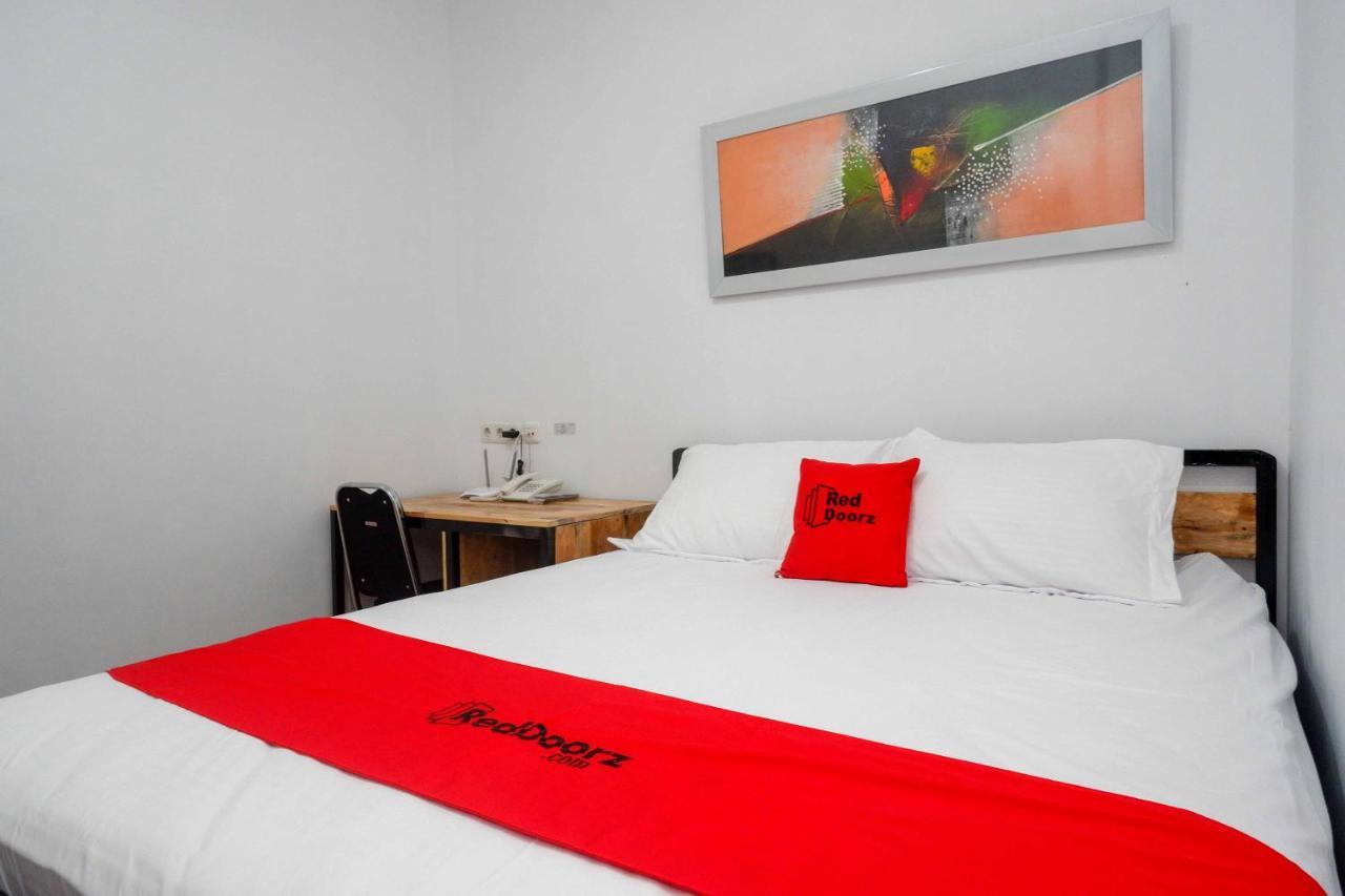 Reddoorz Plus Near Patung Kuda Undip Jatingaleh Екстер'єр фото