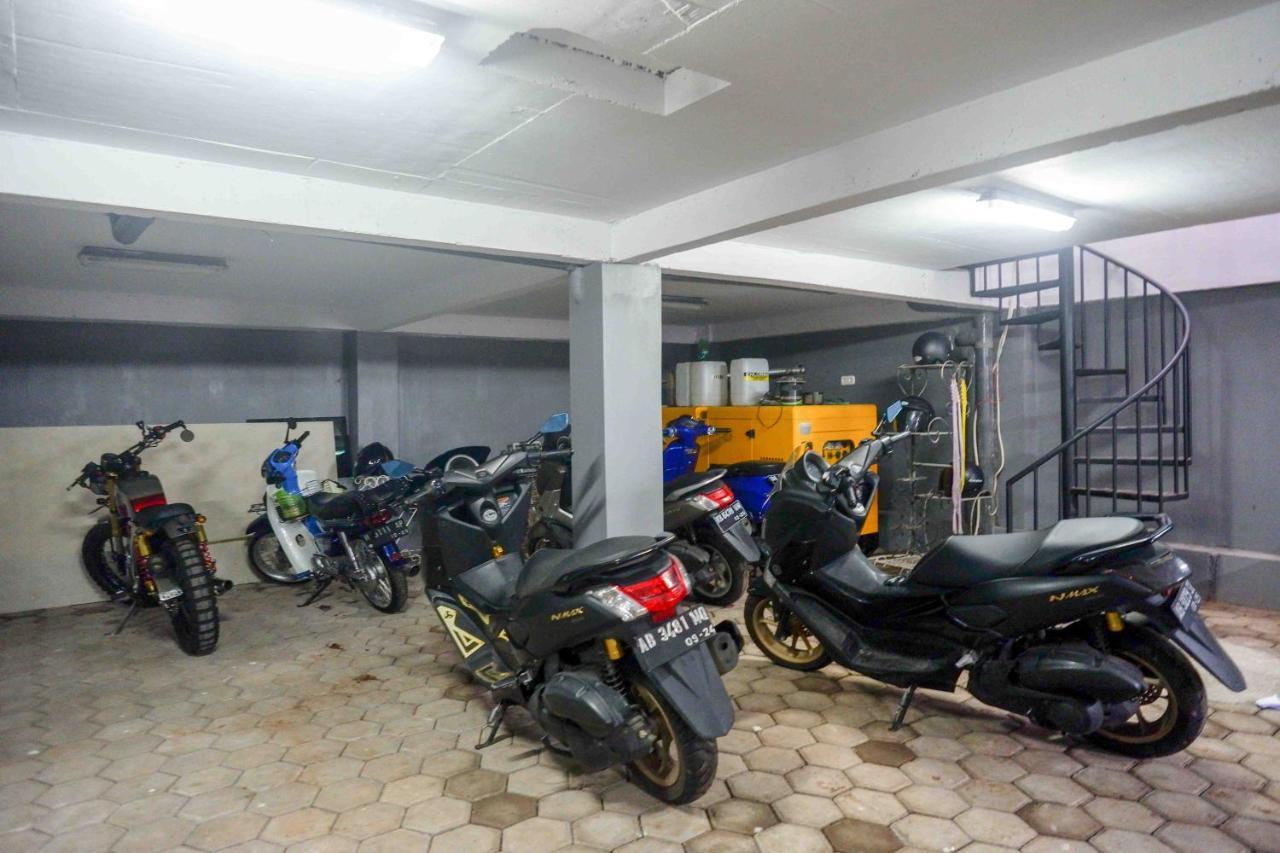 Reddoorz Plus Near Patung Kuda Undip Jatingaleh Екстер'єр фото