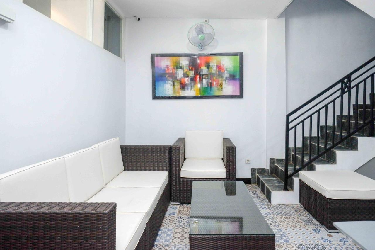 Reddoorz Plus Near Patung Kuda Undip Jatingaleh Екстер'єр фото