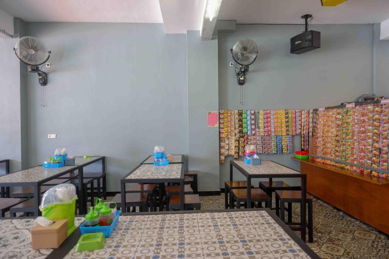 Reddoorz Plus Near Patung Kuda Undip Jatingaleh Екстер'єр фото