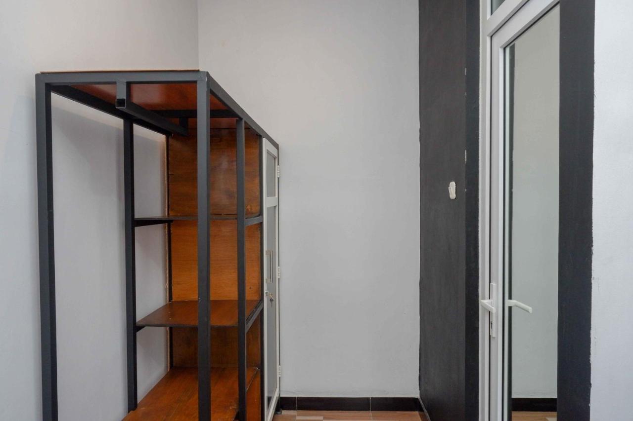 Reddoorz Plus Near Patung Kuda Undip Jatingaleh Екстер'єр фото