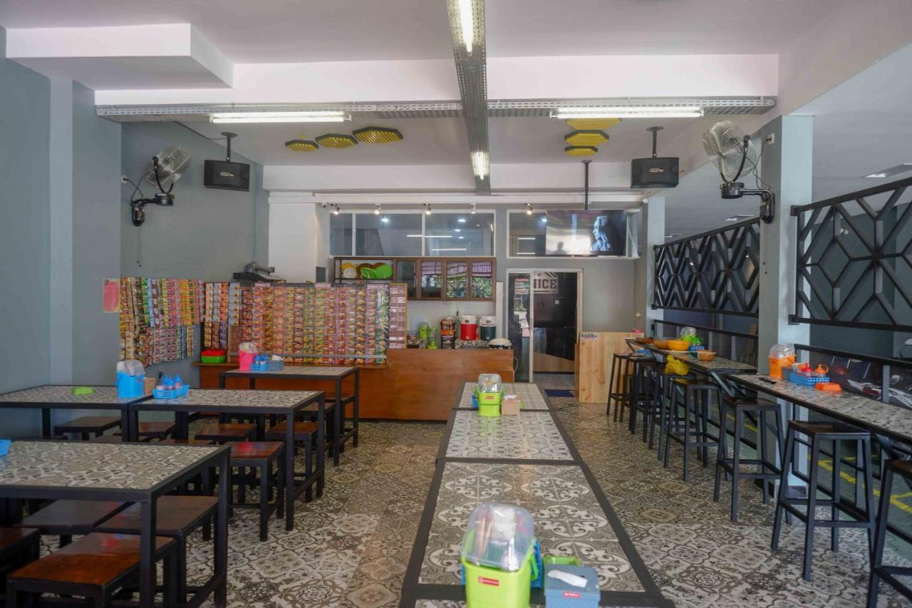 Reddoorz Plus Near Patung Kuda Undip Jatingaleh Екстер'єр фото